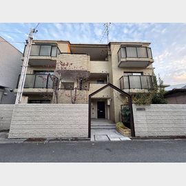 豊中駅より徒歩9分 3階 築38年の賃貸物件