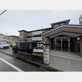 新伊丹駅より徒歩6分 1階 築33年10ヶ月の賃貸物件