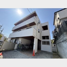 伊丹駅より徒歩8分 3階 築8年1ヶ月の賃貸物件