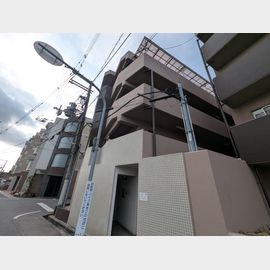 関大前駅より徒歩9分 3階 築40年8ヶ月の賃貸物件