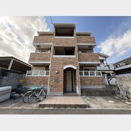 蛍池駅より徒歩11分 3階 築11年8ヶ月の賃貸物件