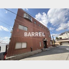 箕面船場阪大前駅より徒歩13分 築33年4ヶ月 3階建の賃貸物件