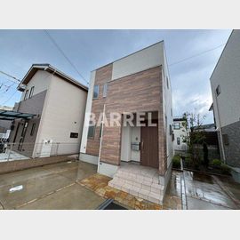 牧落駅より徒歩9分 築3年8ヶ月 2階建の賃貸物件