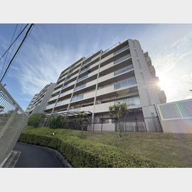 北千里駅より徒歩5分 1階 築18年2ヶ月の賃貸物件