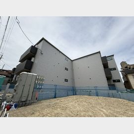 千里山駅より徒歩15分 新築 3階建の賃貸物件
