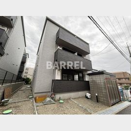 千里山駅より徒歩15分 新築 3階建の賃貸物件