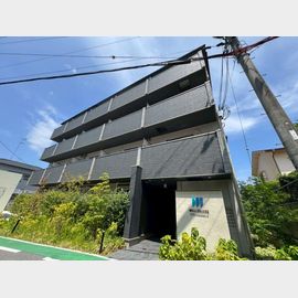 石橋阪大前駅より徒歩6分 1階 築2年5ヶ月の賃貸物件