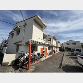 石橋阪大前駅より徒歩8分 築49年2ヶ月 2階建の賃貸物件