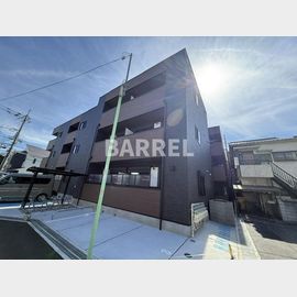 蛍池駅より徒歩9分 新築 3階建の賃貸物件
