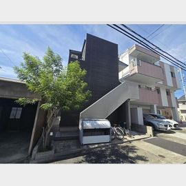堀田駅より徒歩9分 築10年6ヶ月 2階建の賃貸物件