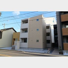黄金駅より徒歩4分 築3年3ヶ月 3階建の賃貸物件