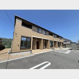 馬場崎町駅より徒歩14分 築3年11ヶ月 2階建の賃貸物件