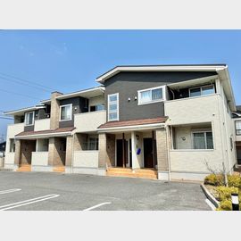 伯耆大山駅より徒歩37分 築8年2ヶ月 2階建の賃貸物件