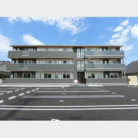 馬場崎町駅より徒歩16分 築3年 3階建の賃貸物件
