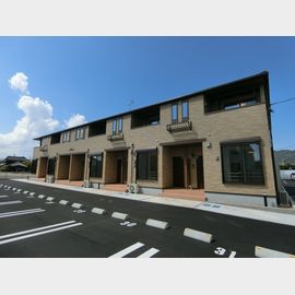 馬場崎町駅より徒歩9分 築1年7ヶ月 2階建の賃貸物件