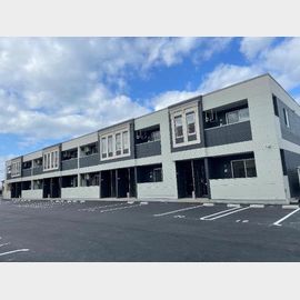 三本松口駅より徒歩5分 築4年2ヶ月 2階建の賃貸物件