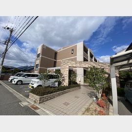 忍ケ丘駅より徒歩13分 3階 築27年の賃貸物件