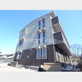 住道駅より徒歩13分 築10年4ヶ月 3階建の賃貸物件