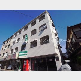 野崎駅より徒歩3分 築37年2ヶ月 4階建の賃貸物件