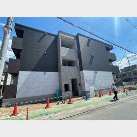 住道駅より徒歩9分 新築 3階建の賃貸物件