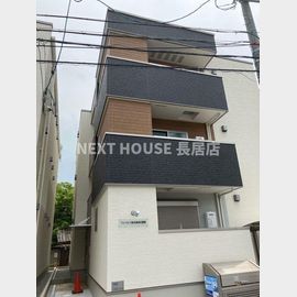 加美駅より徒歩2分 築1年2ヶ月 3階建の賃貸物件