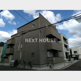加美駅より徒歩8分 築7年5ヶ月 3階建の賃貸物件