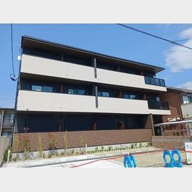 御陵前駅より徒歩14分 築1年6ヶ月 3階建の賃貸物件