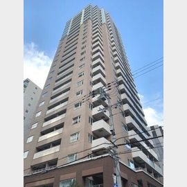 西大橋駅より徒歩6分 20階 築18年8ヶ月の賃貸物件