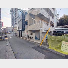 代々木駅より徒歩11分 4階 築48年の賃貸物件