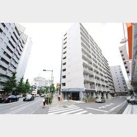 茅場町駅より徒歩9分 10階 築52年の賃貸物件