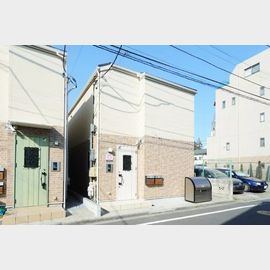 北綾瀬駅より徒歩7分 築9年7ヶ月 2階建の賃貸物件