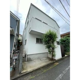 自由が丘駅より徒歩17分 1階 築4年の賃貸物件