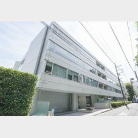 原宿駅より徒歩3分 4階 築22年7ヶ月の賃貸物件