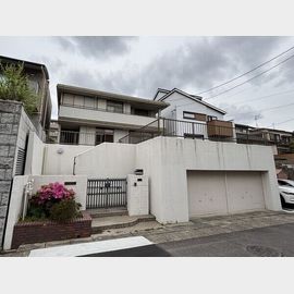 植田駅より徒歩10分 築37年7ヶ月 2階建の賃貸物件