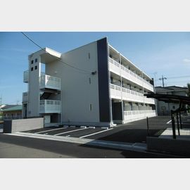 万願寺駅より徒歩9分 3階 築11年の賃貸物件
