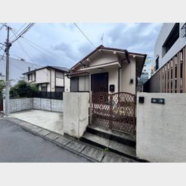 中央林間駅より徒歩1分 築44年11ヶ月 2階建の賃貸物件