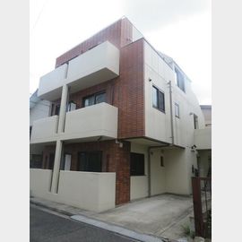 牛込柳町駅より徒歩4分 1階 築16年8ヶ月の賃貸物件