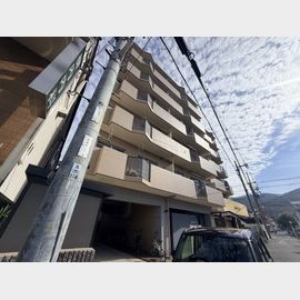 瓢箪山駅より徒歩7分 1階 築5年1ヶ月の賃貸物件