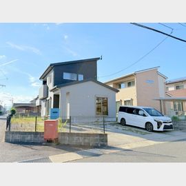 吉野ケ里公園駅より徒歩25分 築8年6ヶ月 2階建の賃貸物件